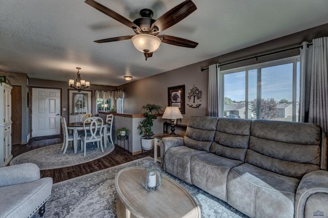6640 MANCHESTER, Summerset, SD 57718