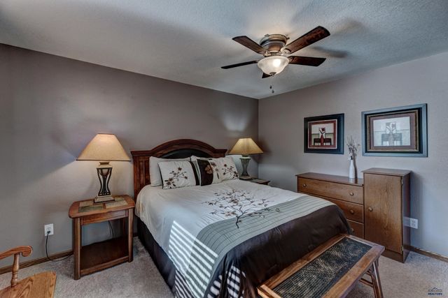 6640 MANCHESTER, Summerset, SD 57718