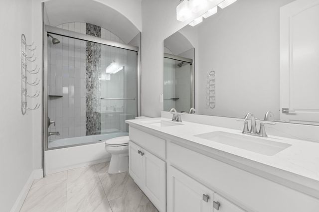 2205 Lakehurst RD, Spicewood, TX 78669