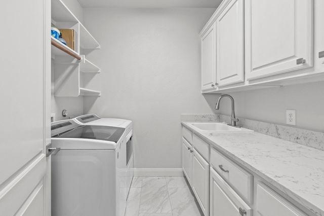 2205 Lakehurst RD, Spicewood, TX 78669