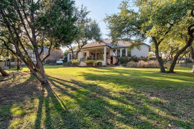 2205 Lakehurst RD, Spicewood, TX 78669