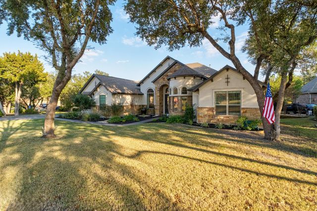 2205 Lakehurst RD, Spicewood, TX 78669