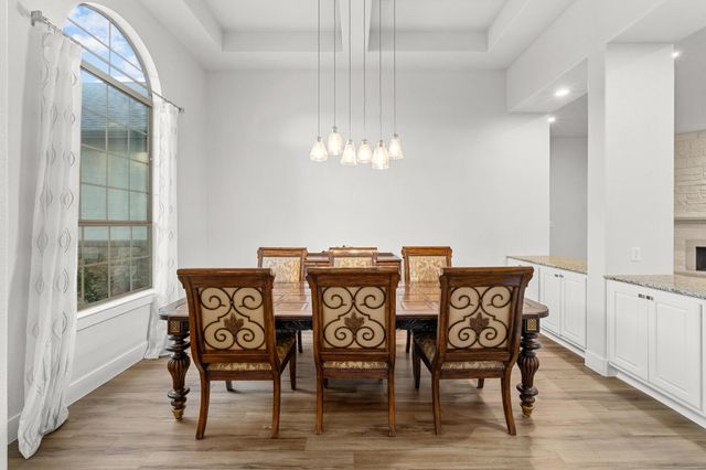 2205 Lakehurst RD, Spicewood, TX 78669