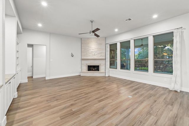 2205 Lakehurst RD, Spicewood, TX 78669