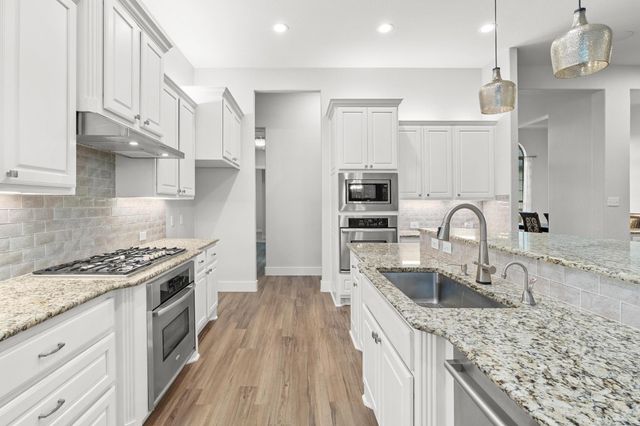 2205 Lakehurst RD, Spicewood, TX 78669