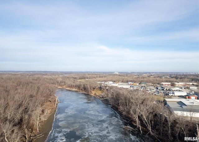 225 34TH Avenue, Rock Island, IL 61201