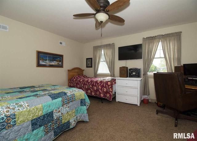 225 34TH Avenue, Rock Island, IL 61201