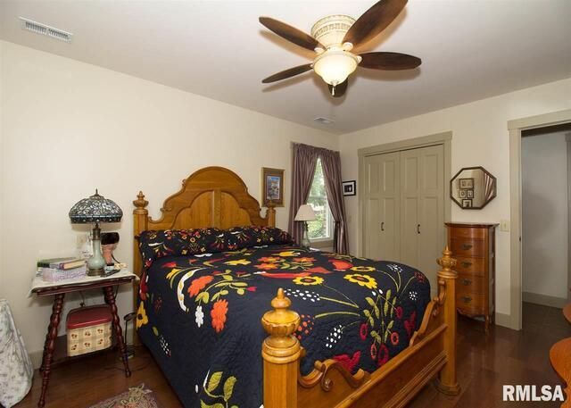 225 34TH Avenue, Rock Island, IL 61201