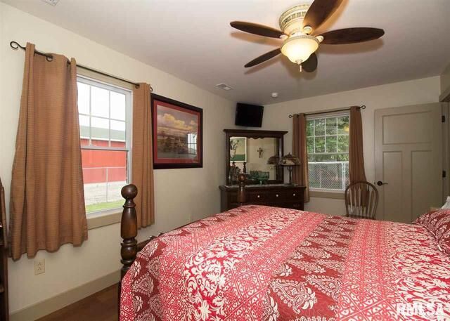 225 34TH Avenue, Rock Island, IL 61201