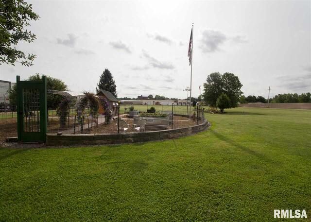 225 34TH Avenue, Rock Island, IL 61201