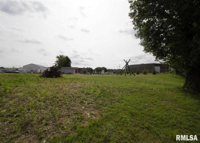 225 34TH Avenue, Rock Island, IL 61201