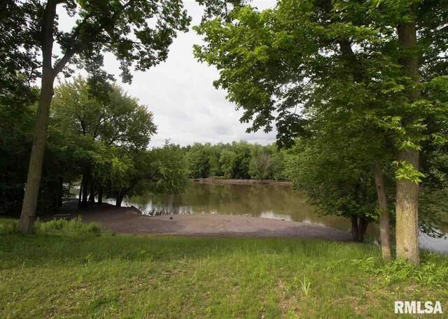 225 34TH Avenue, Rock Island, IL 61201