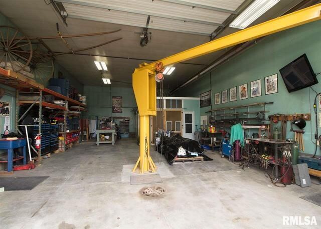 225 34TH Avenue, Rock Island, IL 61201