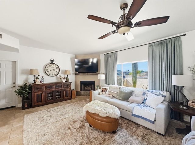 1033 E Irvine Road A, Phoenix, AZ 85086