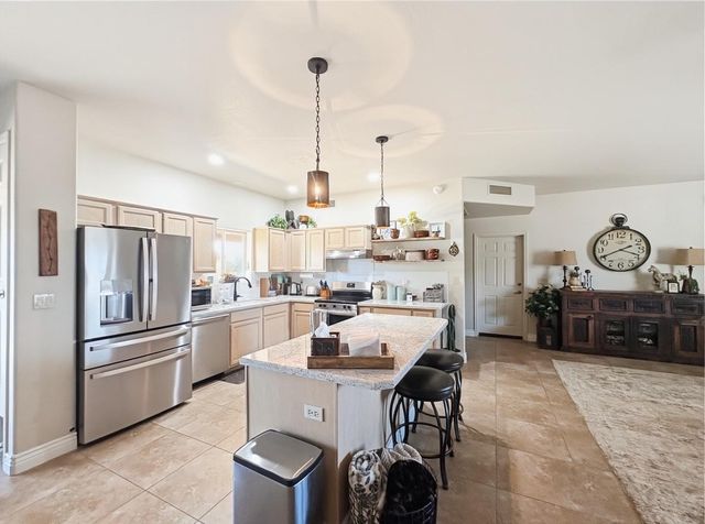 1033 E Irvine Road A, Phoenix, AZ 85086