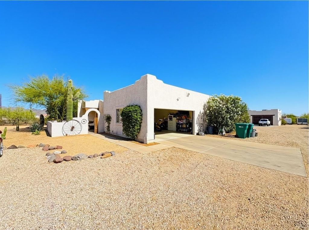1033 E Irvine Road A, Phoenix, AZ 85086