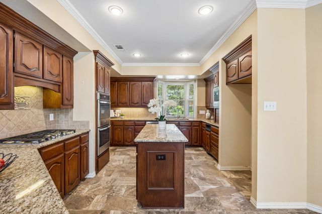 2020 Kipling Drive, Flower Mound, TX 75022