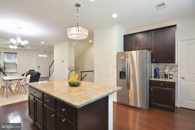 7019 JOANN KHAN DR, Elkridge, MD 21075