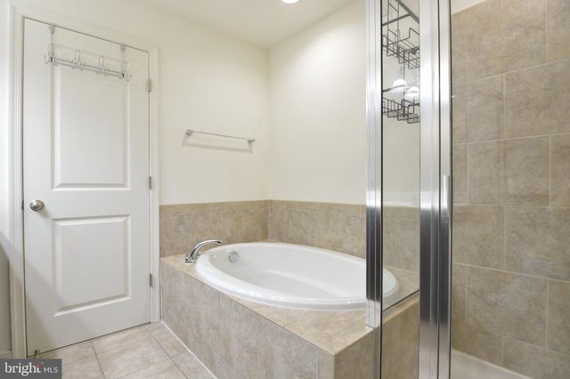 7019 JOANN KHAN DR, Elkridge, MD 21075