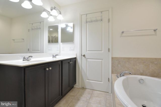 7019 JOANN KHAN DR, Elkridge, MD 21075