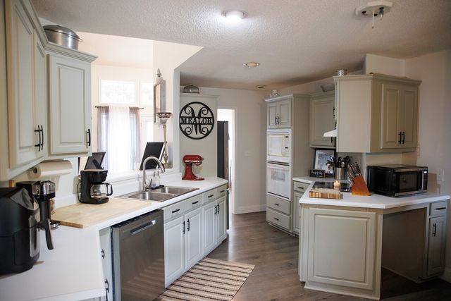 318 North Lake Drive, Chatsworth, GA 30705