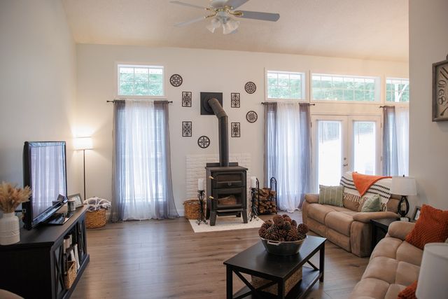 318 North Lake Drive, Chatsworth, GA 30705