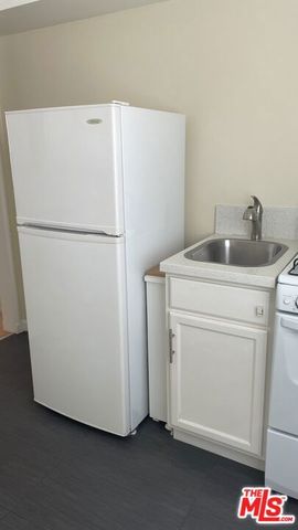 1044 2nd Street B, Santa Monica, CA 90403