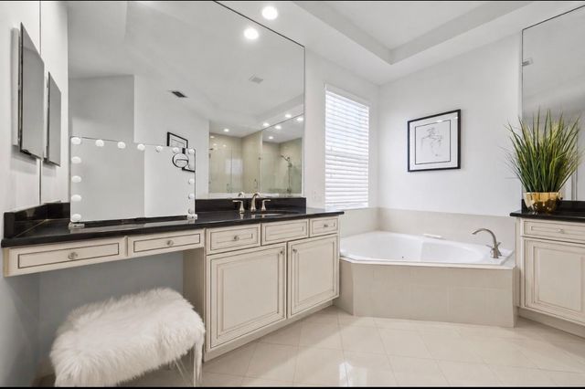 8861 Edgewater Place, Parkland, FL 33076