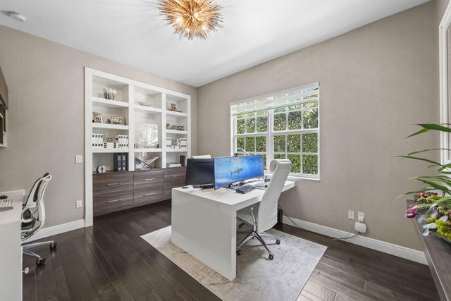 8861 Edgewater Place, Parkland, FL 33076