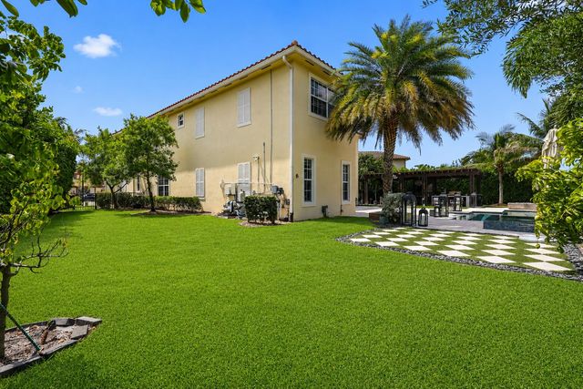 8861 Edgewater Place, Parkland, FL 33076