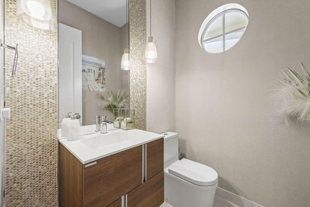 8861 Edgewater Place, Parkland, FL 33076