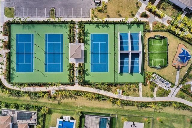 8861 Edgewater Place, Parkland, FL 33076