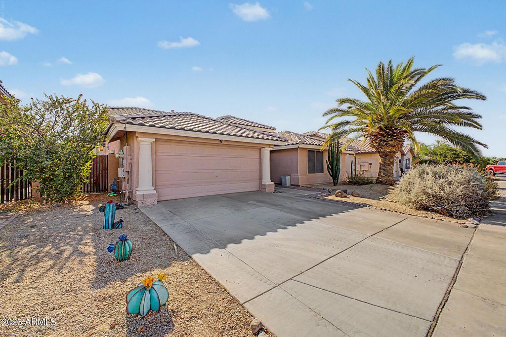 546 S BURK Street, Gilbert, AZ 85296 — photo 2