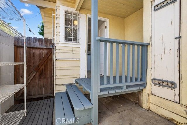 521 Olive Avenue, Long Beach, CA 90802