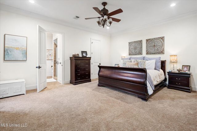 16 Sunset Circle, Hattiesburg, MS 39402