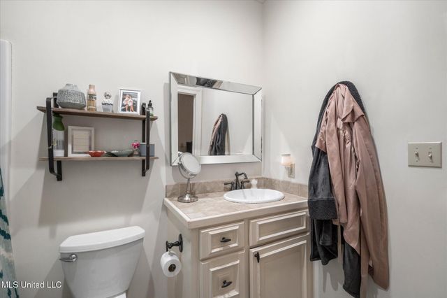 16 Sunset Circle, Hattiesburg, MS 39402