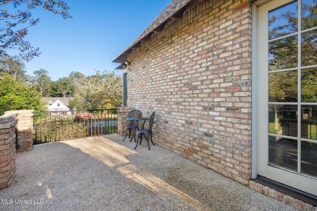 16 Sunset Circle, Hattiesburg, MS 39402