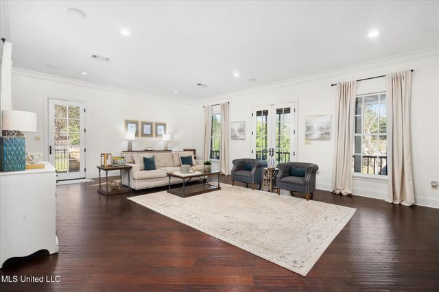 16 Sunset Circle, Hattiesburg, MS 39402