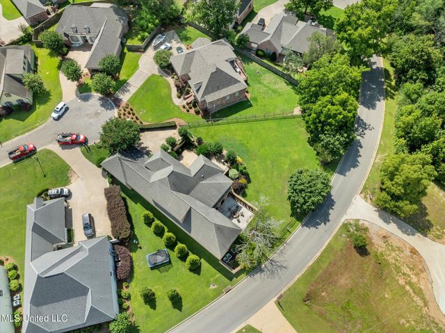 16 Sunset Circle, Hattiesburg, MS 39402