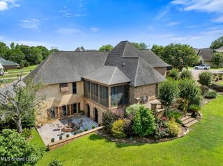 16 Sunset Circle, Hattiesburg, MS 39402