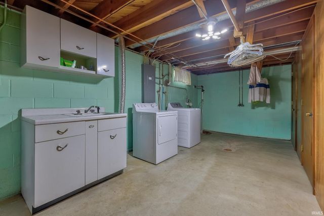 1409 Brookdale Drive, Evansville, IN 47720
