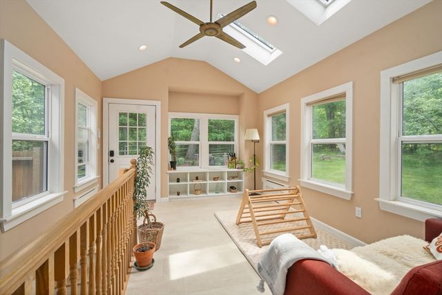 11 Curve Street, Sherborn, MA 01770