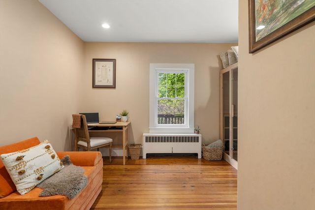 11 Curve Street, Sherborn, MA 01770