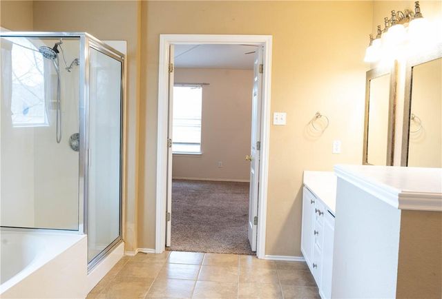 1608 Diana DR, Round Rock, TX 78664