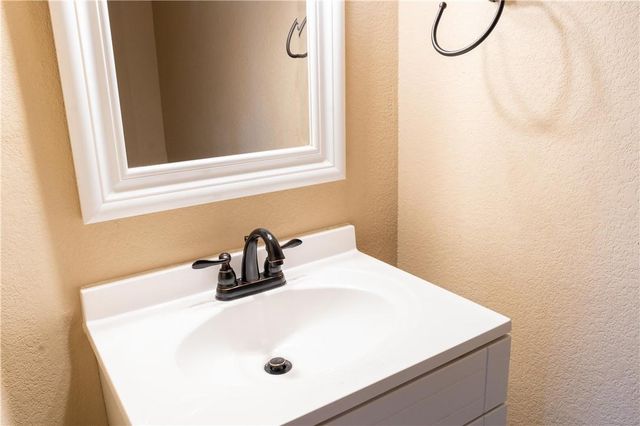 1608 Diana DR, Round Rock, TX 78664