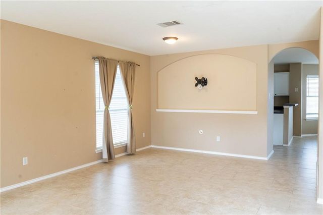 1608 Diana DR, Round Rock, TX 78664