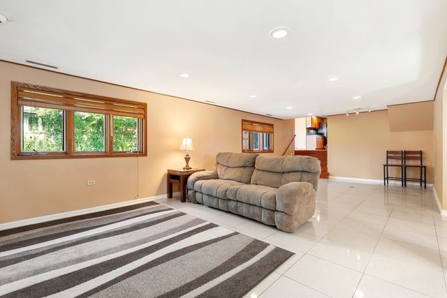 7340 Mimosa Drive, Orland Park, IL 60462