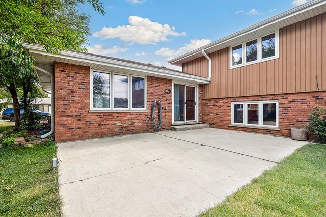 7340 Mimosa Drive, Orland Park, IL 60462