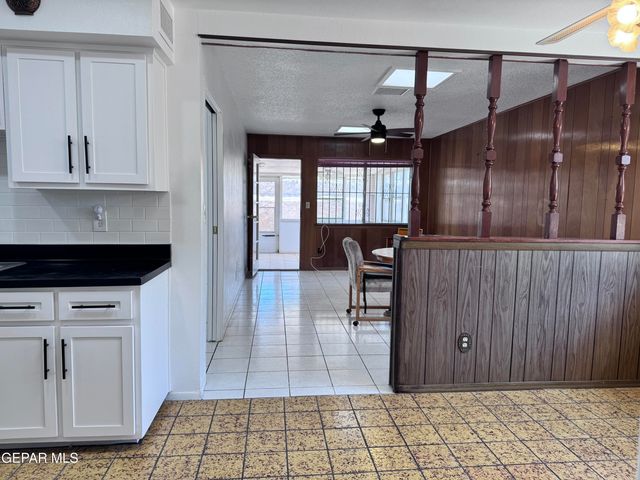 10304 BLACKWOOD Avenue, El Paso, TX 79925