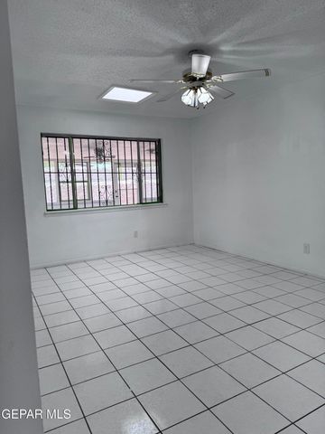 10304 BLACKWOOD Avenue, El Paso, TX 79925